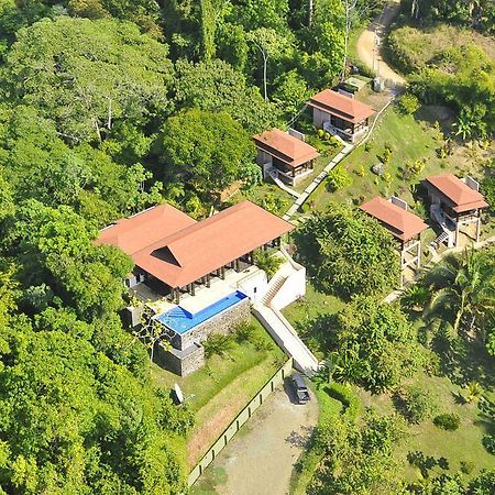 Tiki Villas Rainforest Lodge & Spa Увита Екстериор снимка
