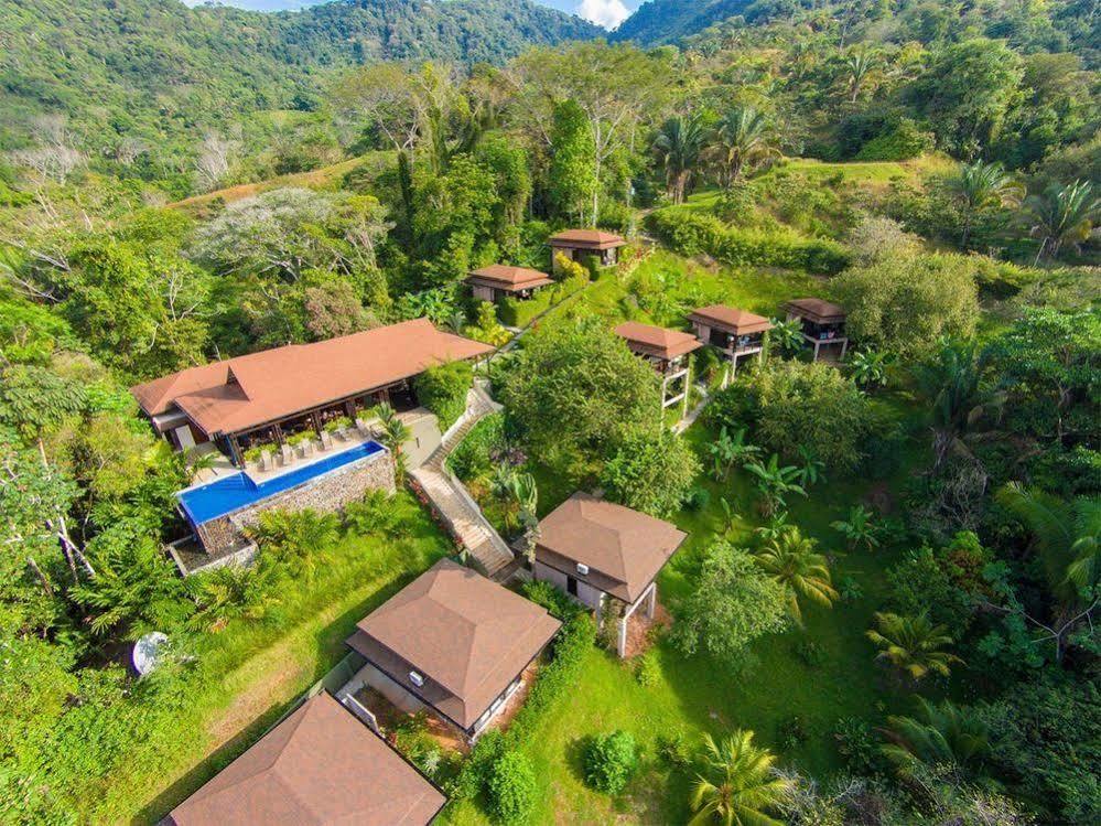 Tiki Villas Rainforest Lodge & Spa Увита Екстериор снимка